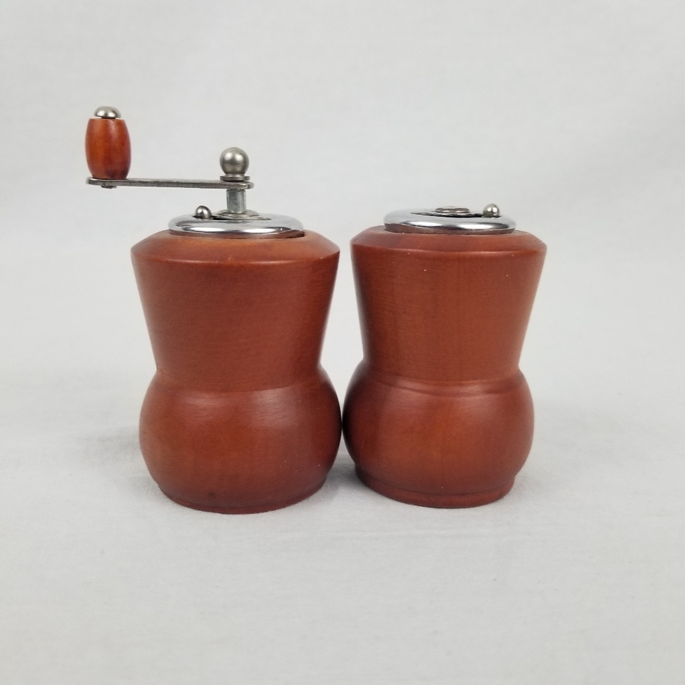 Vintage Wood Salt & Pepper shakers